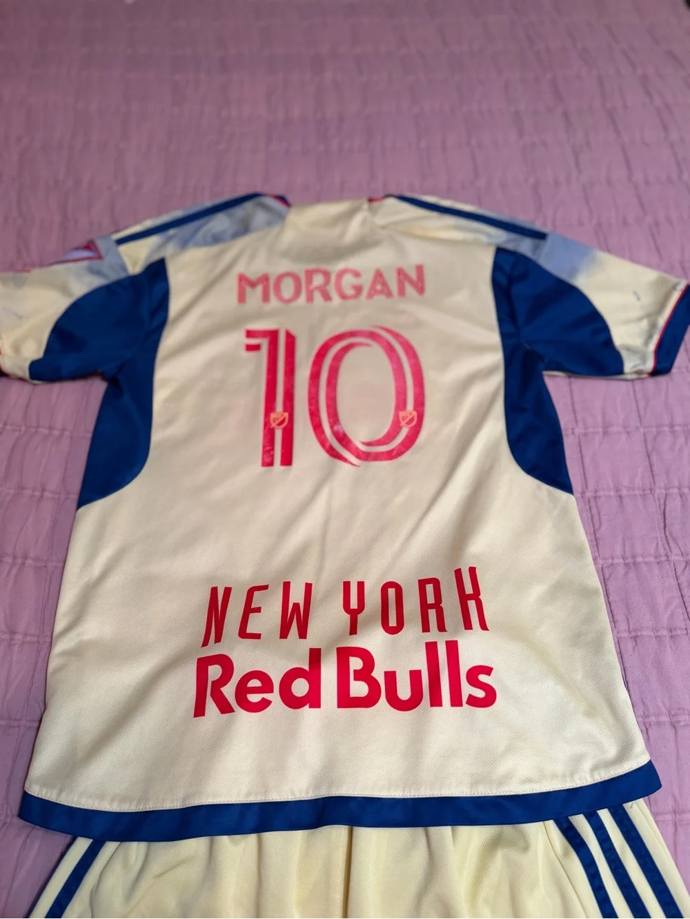 Red Bulls Youth Soccer Kit - MORGAN #10